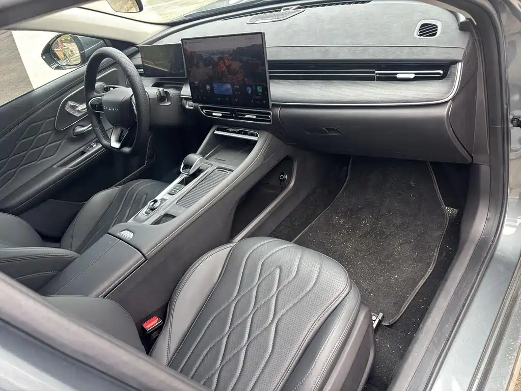 Arrizo 8 PRO 1.6 T DCT Luxury +