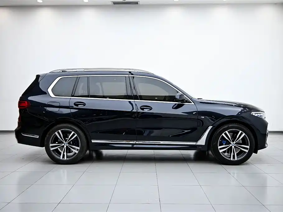 BMW X7 xDrive40 i Premium M Sport Package