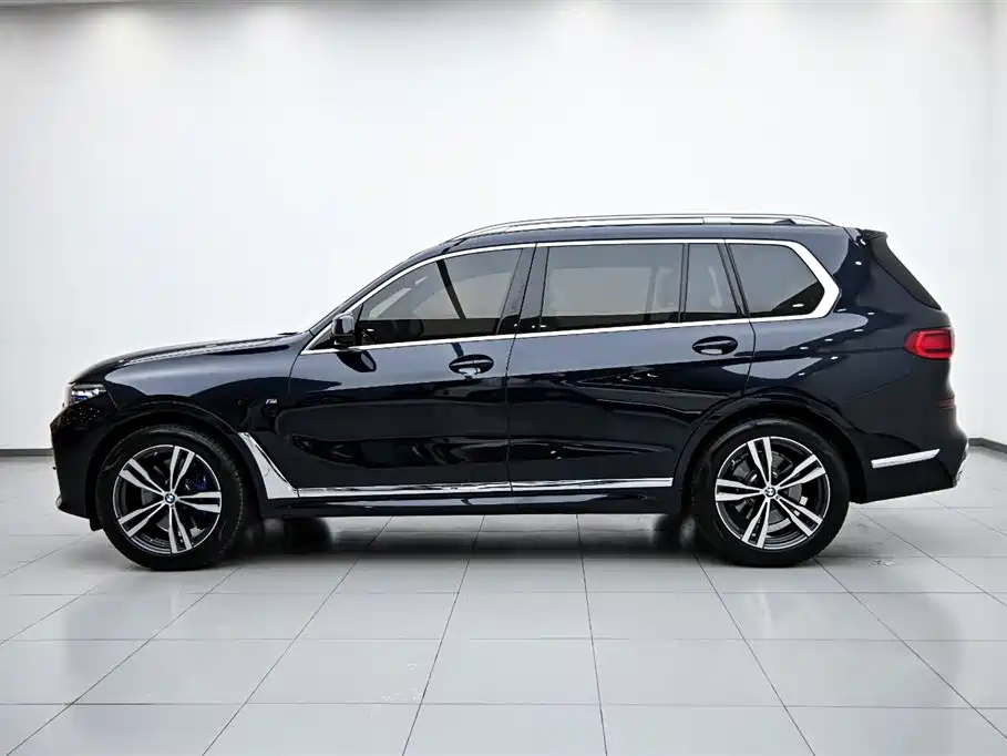 BMW X7 xDrive40 i Premium M Sport Package
