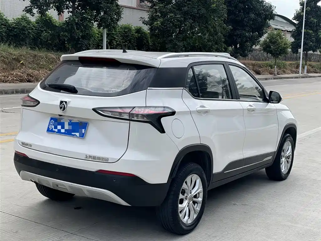 Baojun 510 1.5 L Auto Pleasure CN-V