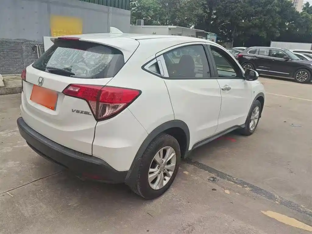 Vezel 1.8 L CVT 2 WD Pioneer