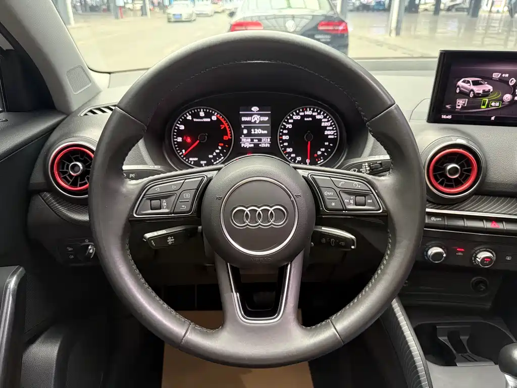 Audi Q2 L 35 TFSI Launch Exclusive CN-V