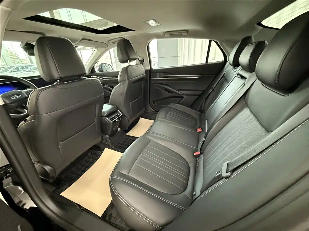 Mondeo 2.0 T EcoBoost Luxury