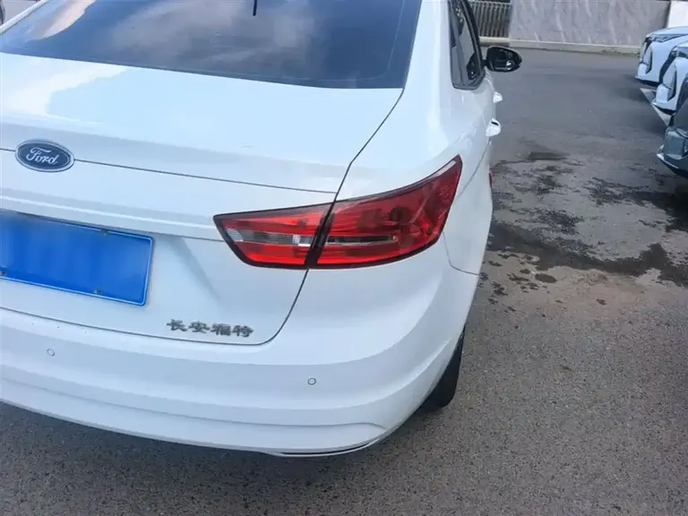 Ford Escort Facelift 1.5 L Auto Comfort