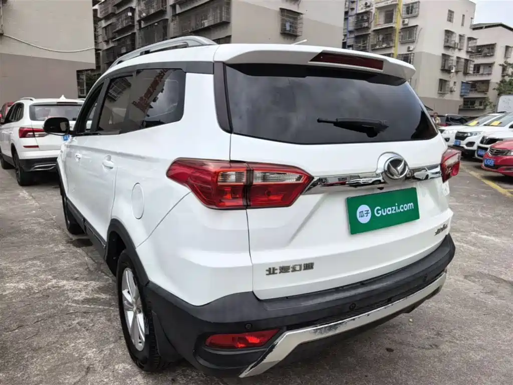 BAIC Huansu S3 S3 L 1.5 L Manual Distinguished