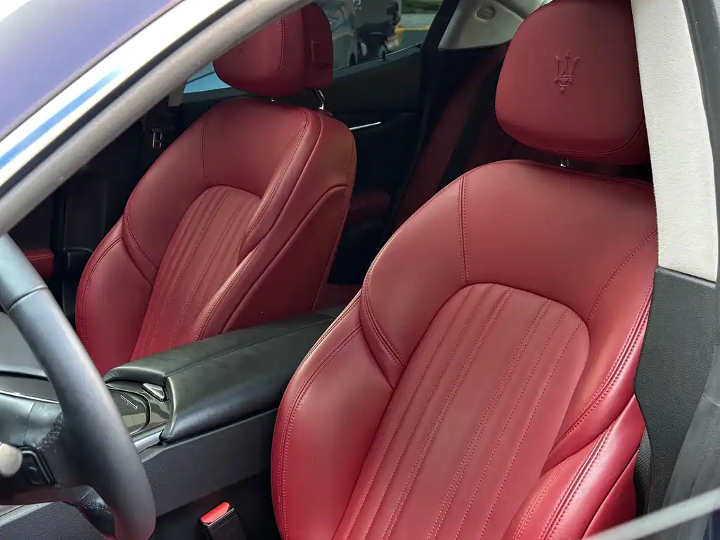 Ghibli 3.0 T Standard
