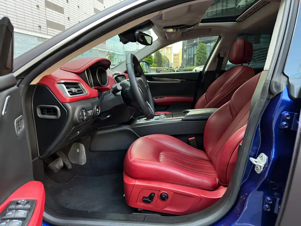 Ghibli 3.0 T Standard