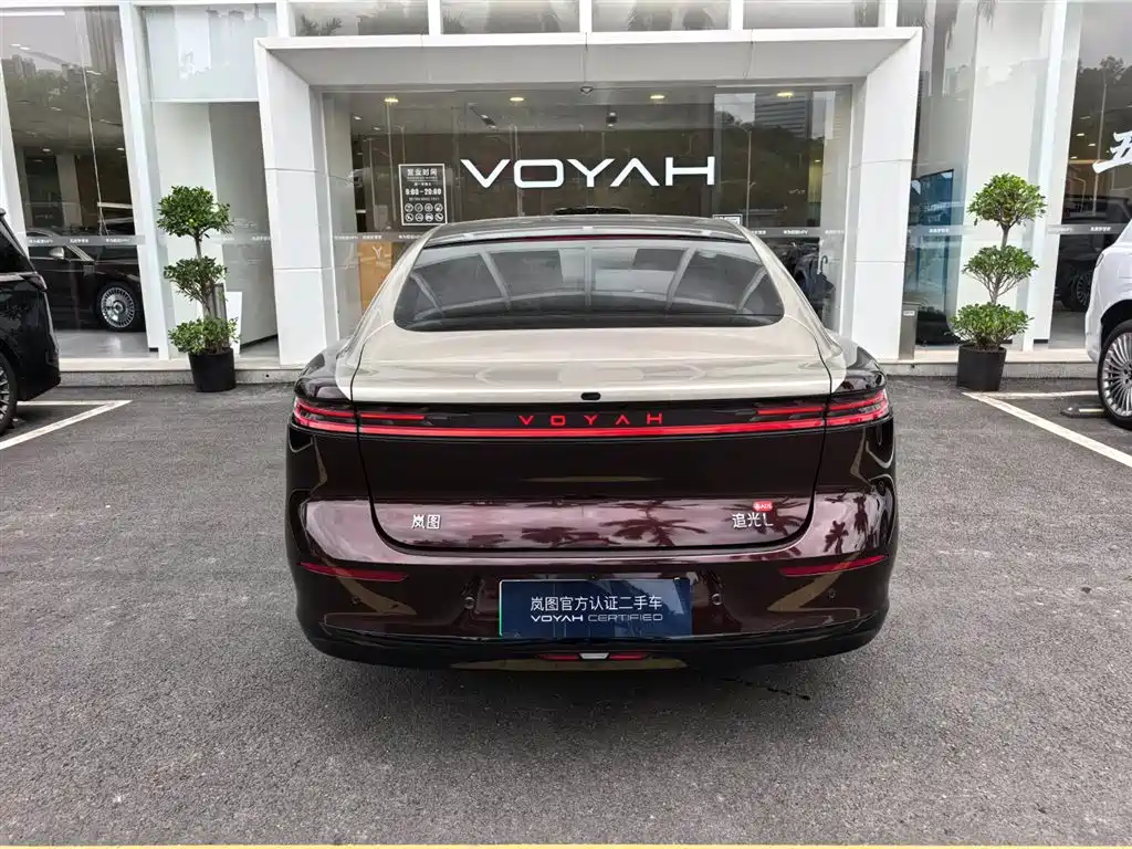Voyah Zhuiguang L 4 WD Ultra