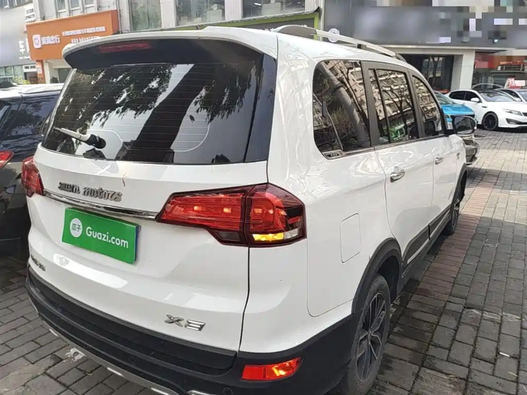 SWM X3 SWM斯威X3 2020款 1.5 L 手动超享型 7座