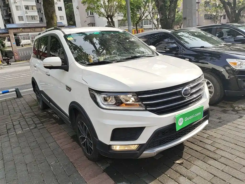 SWM X3 SWM斯威X3 2020款 1.5 L 手动超享型 7座