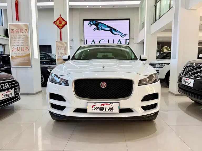 Jaguar F-PACE 2.0 T 4 WD Urban Premium