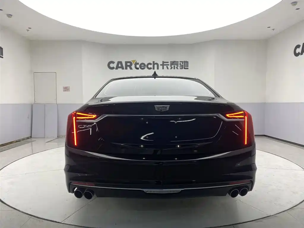Cadillac CT6 28 T Distinguished
