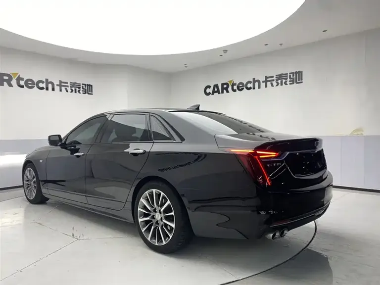 Cadillac CT6 28 T Distinguished