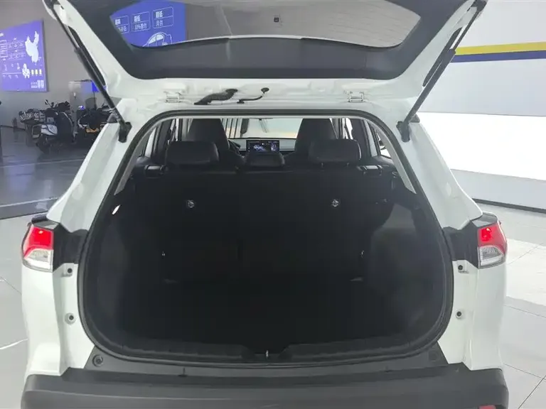 Toyota Corolla Cross Dual Engine 2.0 L Elite