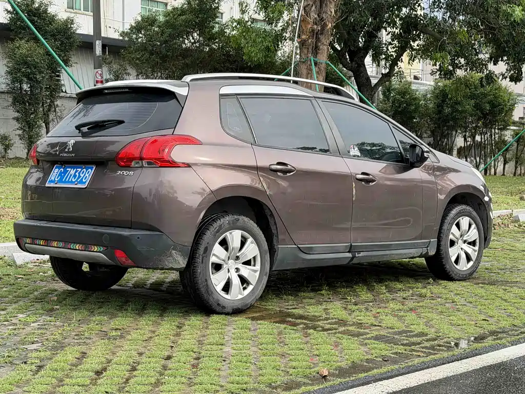 Peugeot 2008 2014 1.6 L Auto Fashion