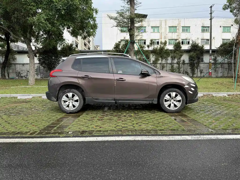 Peugeot 2008 2014 1.6 L Auto Fashion