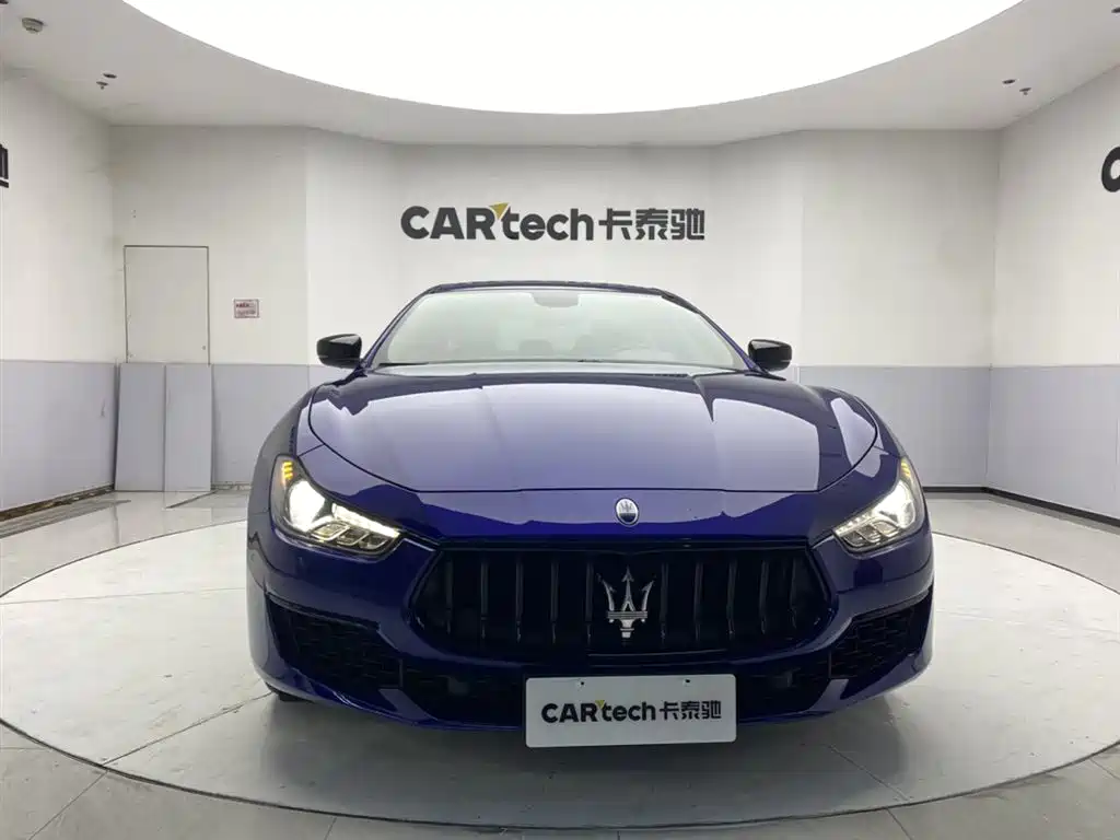 Ghibli 2.0 T Sharp Edge