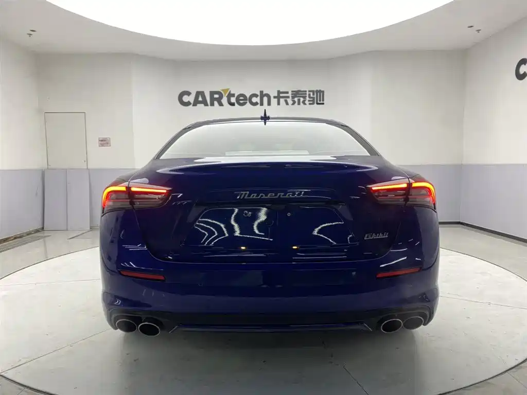 Ghibli 2.0 T Sharp Edge