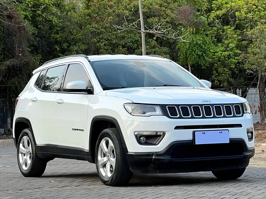 Compass 200 T Auto Comfort Enjoyment