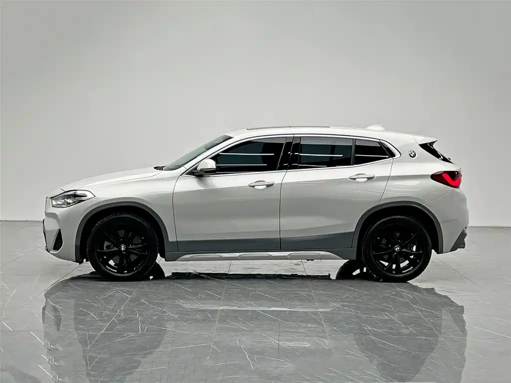 BMW X2 sDrive25 i M Offroad Package