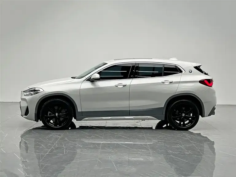 BMW X2 sDrive25 i M Offroad Package