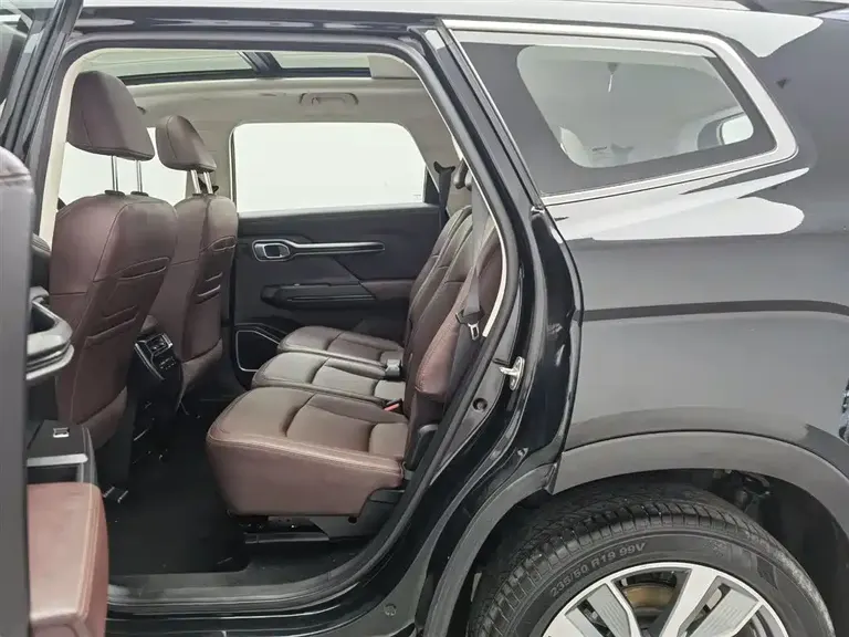 Geely Haoyue 1.8 TD DCT Flagship 7-seat