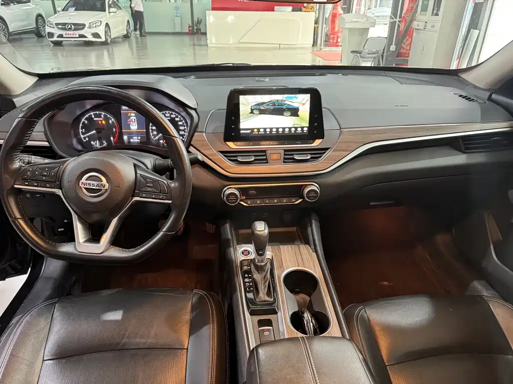 Teana 2.0 L XL Comfort