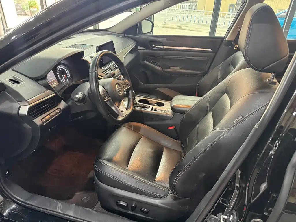 Teana 2.0 L XL Comfort
