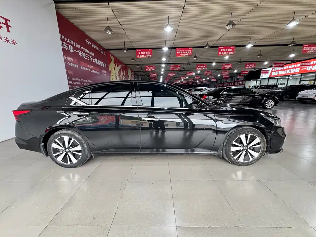Teana 2.0 L XL Comfort