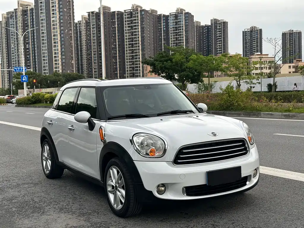 MINI COUNTRYMAN 1.6 L COOPER Fun