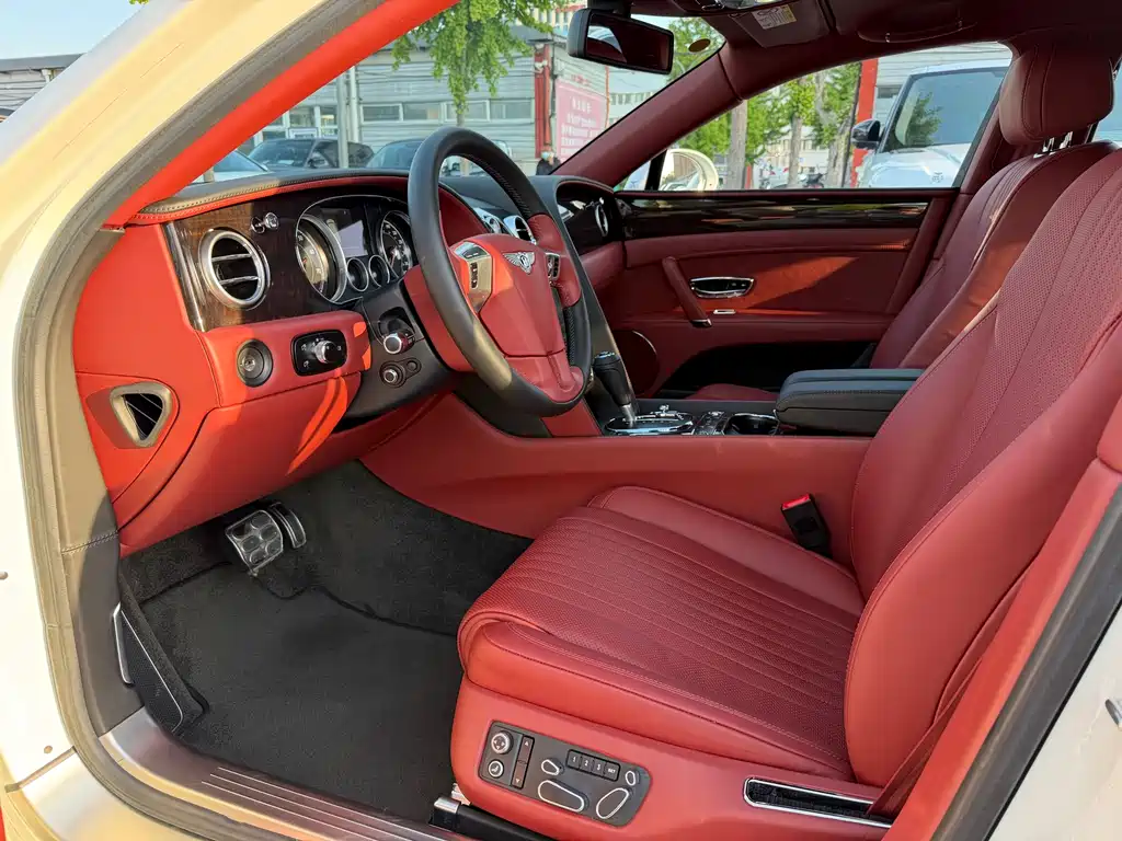 Flying Spur 4.0 T V8 Standard