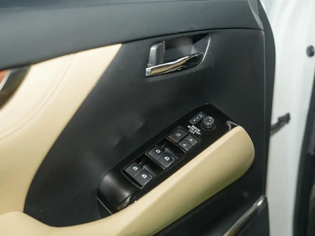 Alphard 3.5 L Distinguished