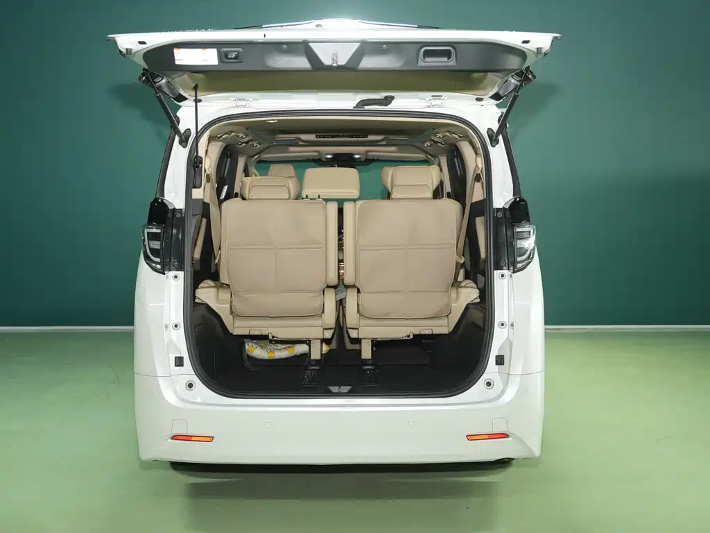 Alphard 3.5 L Distinguished
