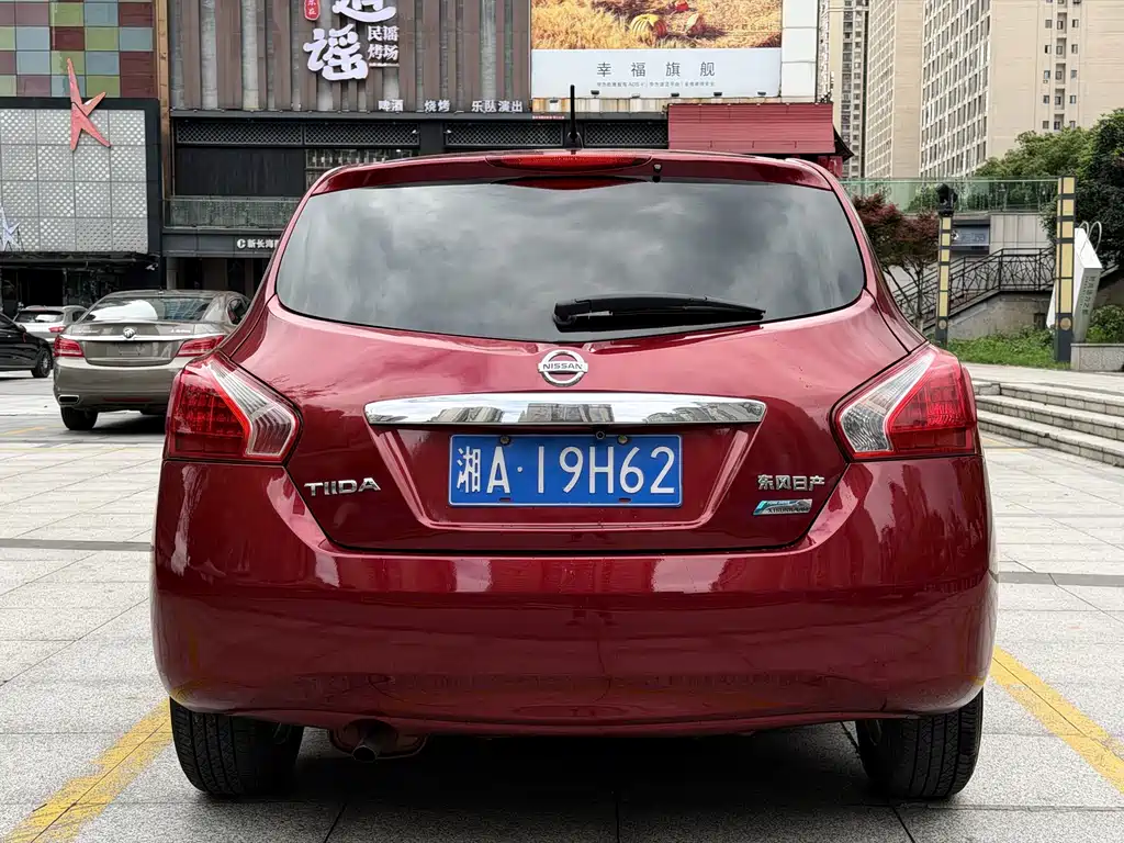 Tiida 1.6 L CVT Luxury