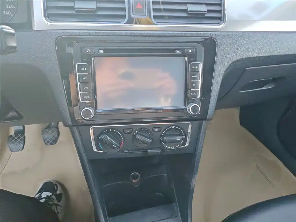 Santana 1.6 L Manual Comfort