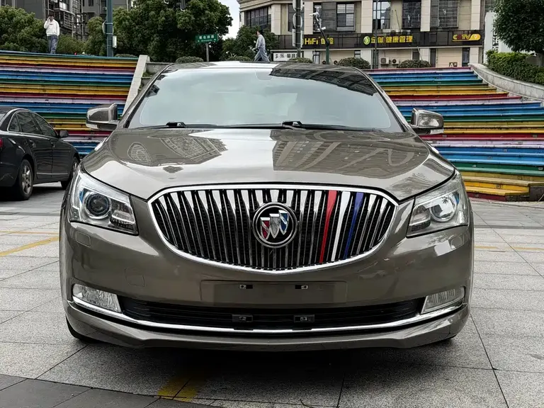 Buick LaCrosse 2.4 L SIDI Elite Comfort