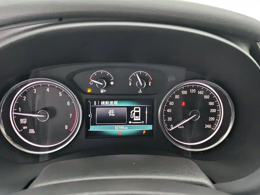 LaCrosse Facelift 28 T Elite