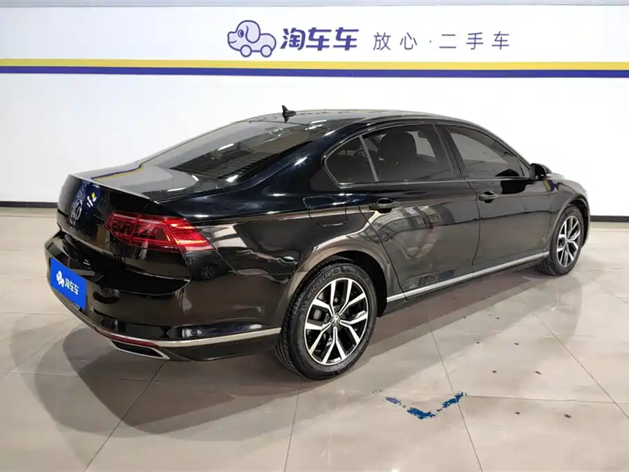 Magotan 330 TSI DSG Leading