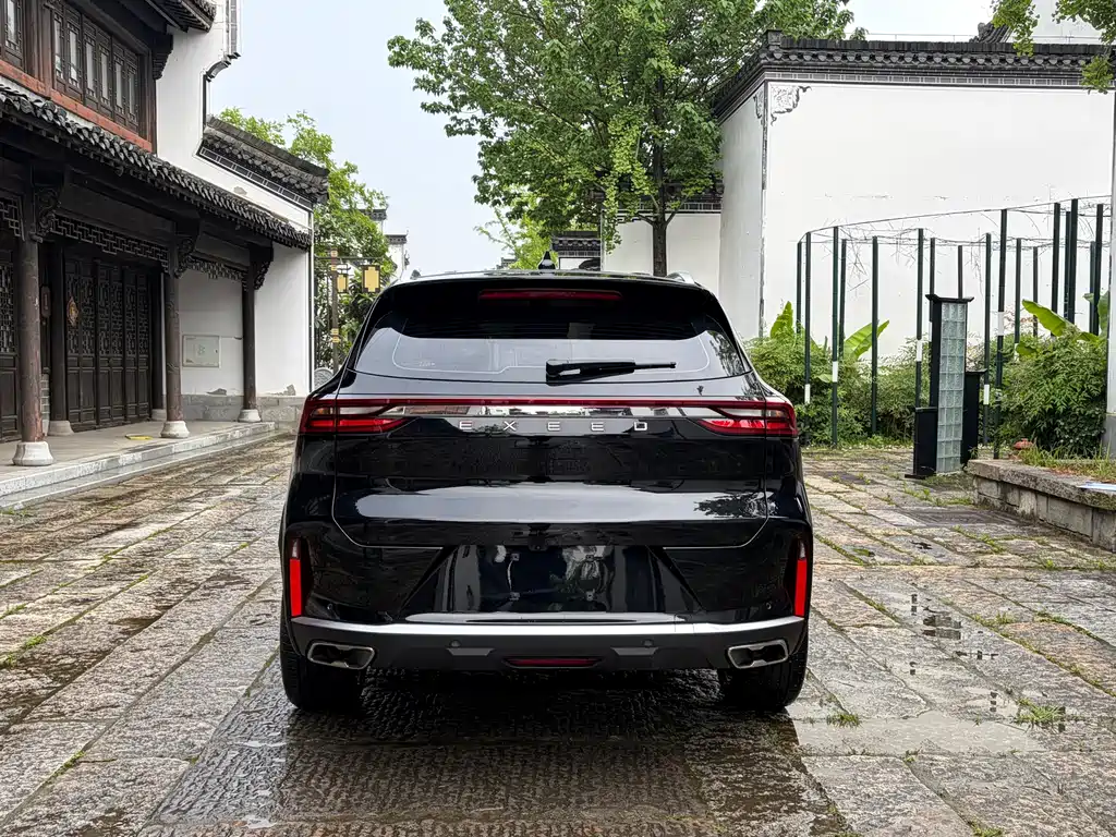 Exeed Lingyun 300 T 2 WD Stellar