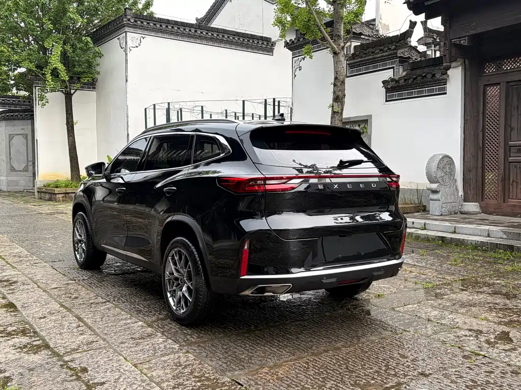 Exeed Lingyun 300 T 2 WD Stellar