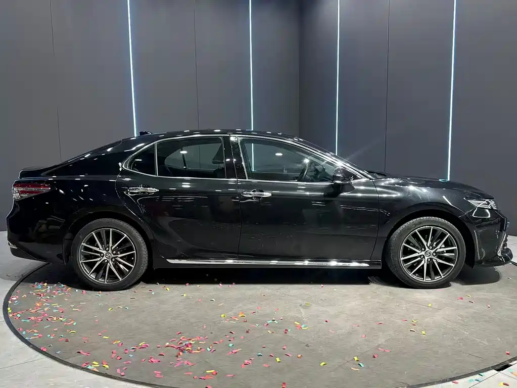 Camry 2.5 G Luxury