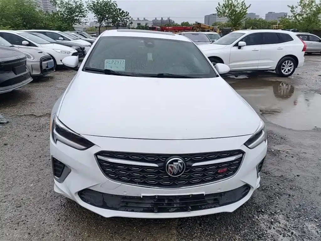 Regal GS 28 T Distinguished