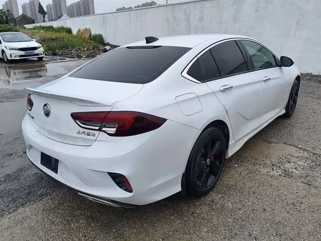 Regal GS 28 T Distinguished