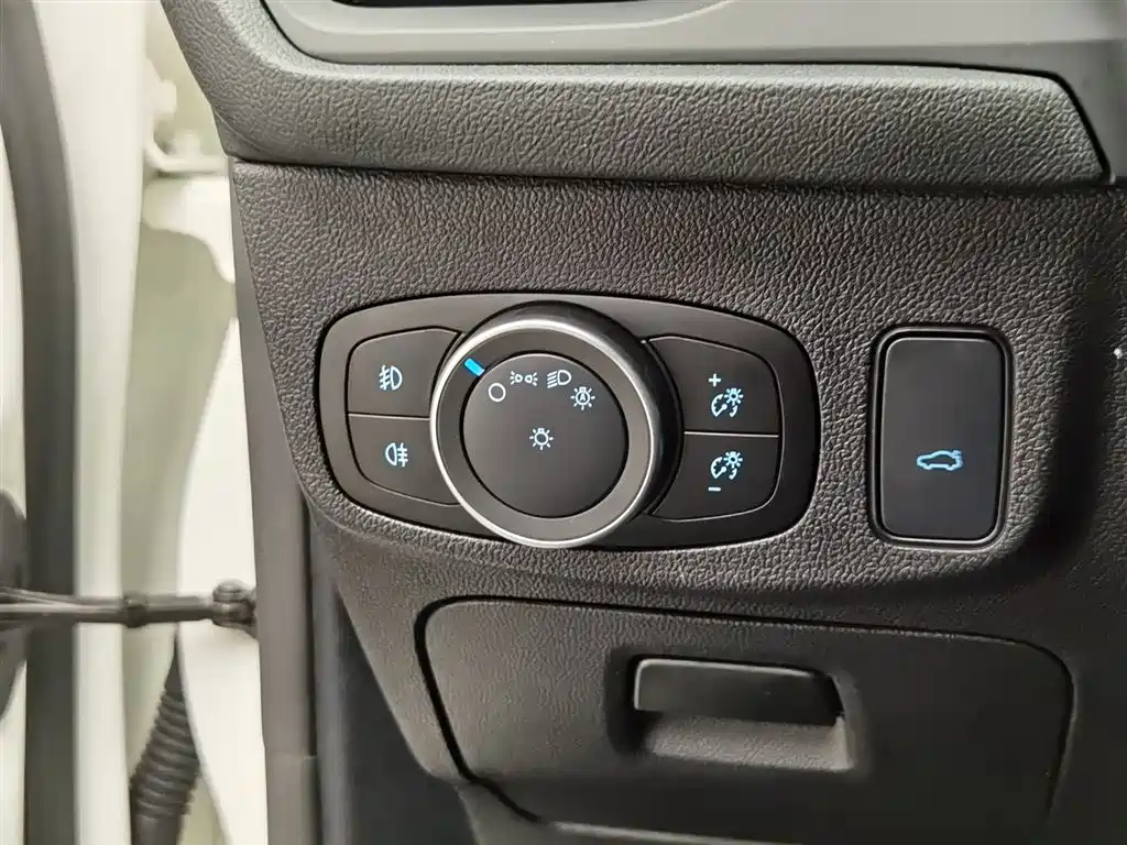 Focus Sedan EcoBoost 180 Auto ST Line