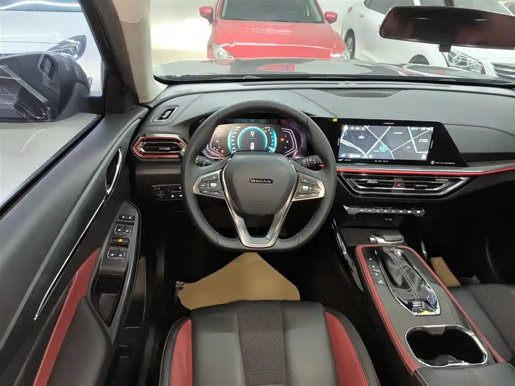 Changan Oshan X5 1.5 T DCT Distinguished