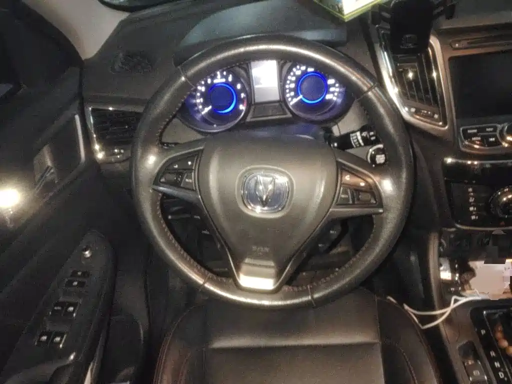 Changan CS75 1.8 T Auto Elite CN-V