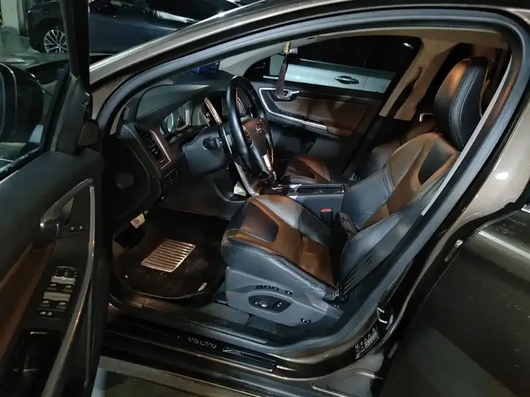 Volvo XC60 (Import) 沃尔沃XC60进口 2015款 T6 智雅版