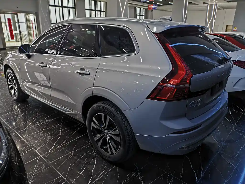 Volvo XC60 B5 4 WD Smart Ease Luxury