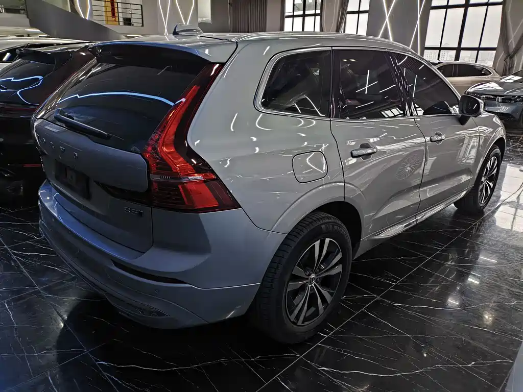 Volvo XC60 B5 4 WD Smart Ease Luxury
