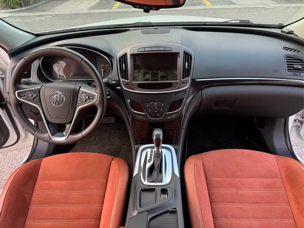 Regal 1.6 T Elite Tech